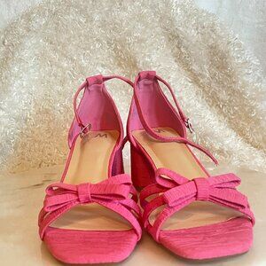 Chelsea Moreland Sabrina Heels, Size 7.5 Hot Pink Great for Spring Formals